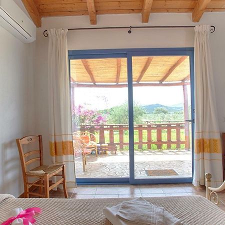 올비아 Agriturismo Mieleamaro 빌라 외부 사진