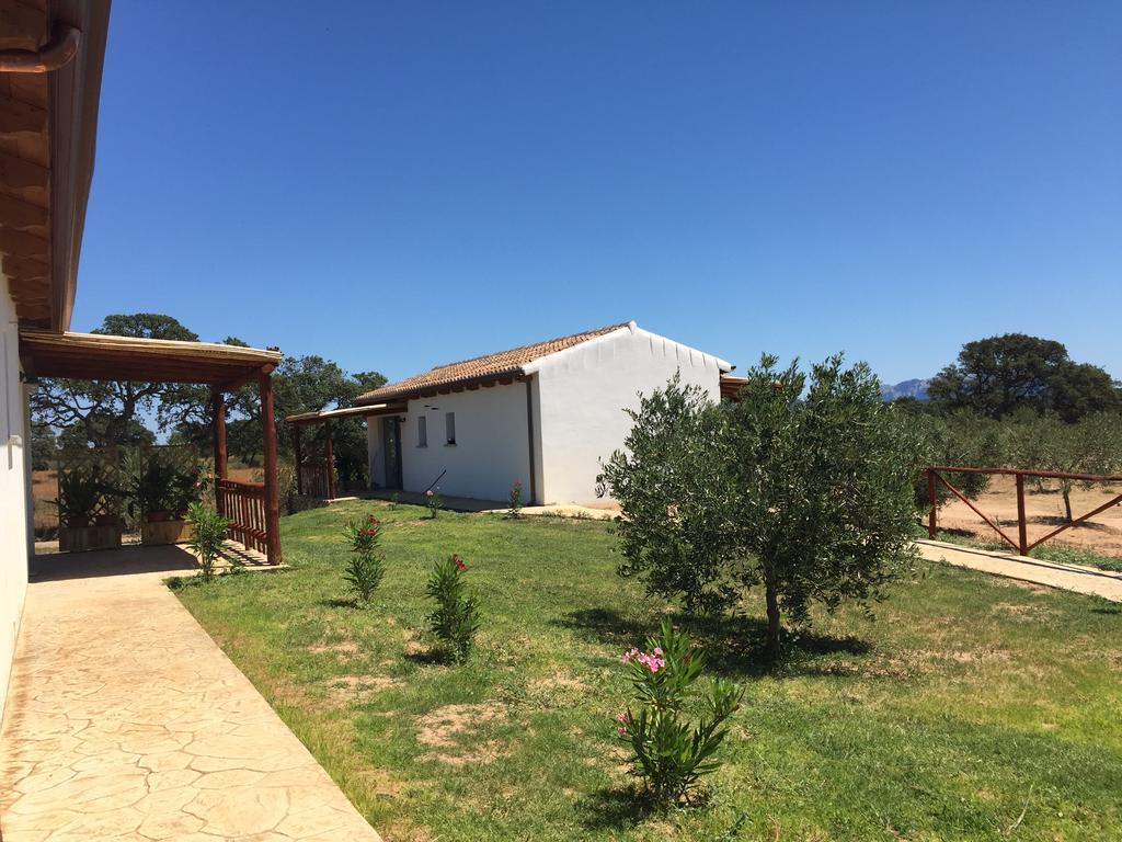 올비아 Agriturismo Mieleamaro 빌라 외부 사진