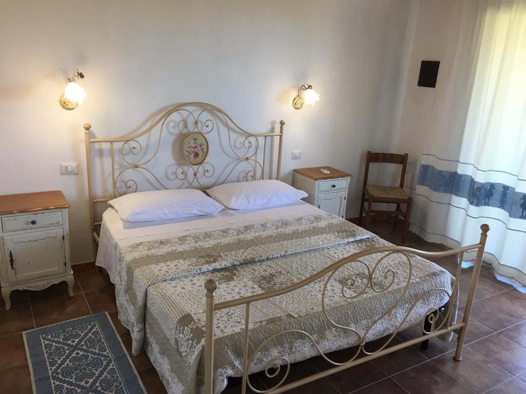올비아 Agriturismo Mieleamaro 빌라 외부 사진