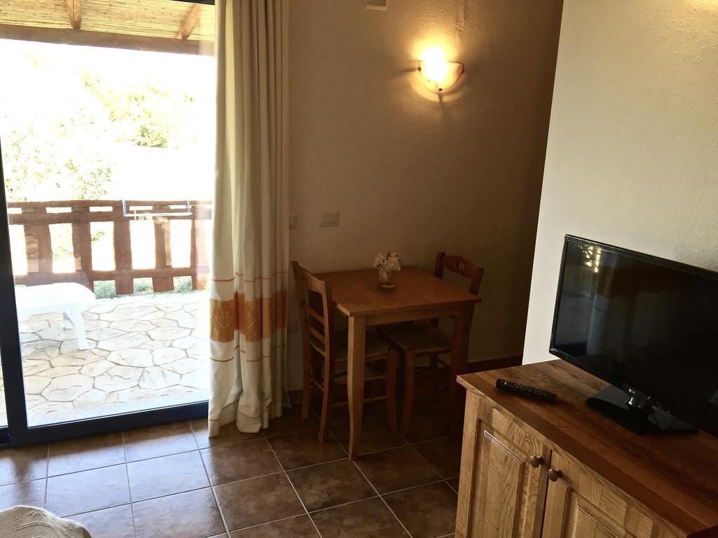 올비아 Agriturismo Mieleamaro 빌라 외부 사진