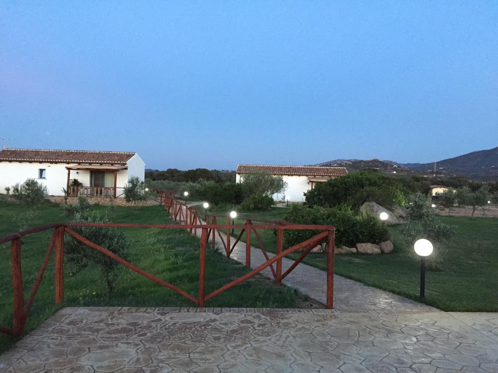 올비아 Agriturismo Mieleamaro 빌라 외부 사진