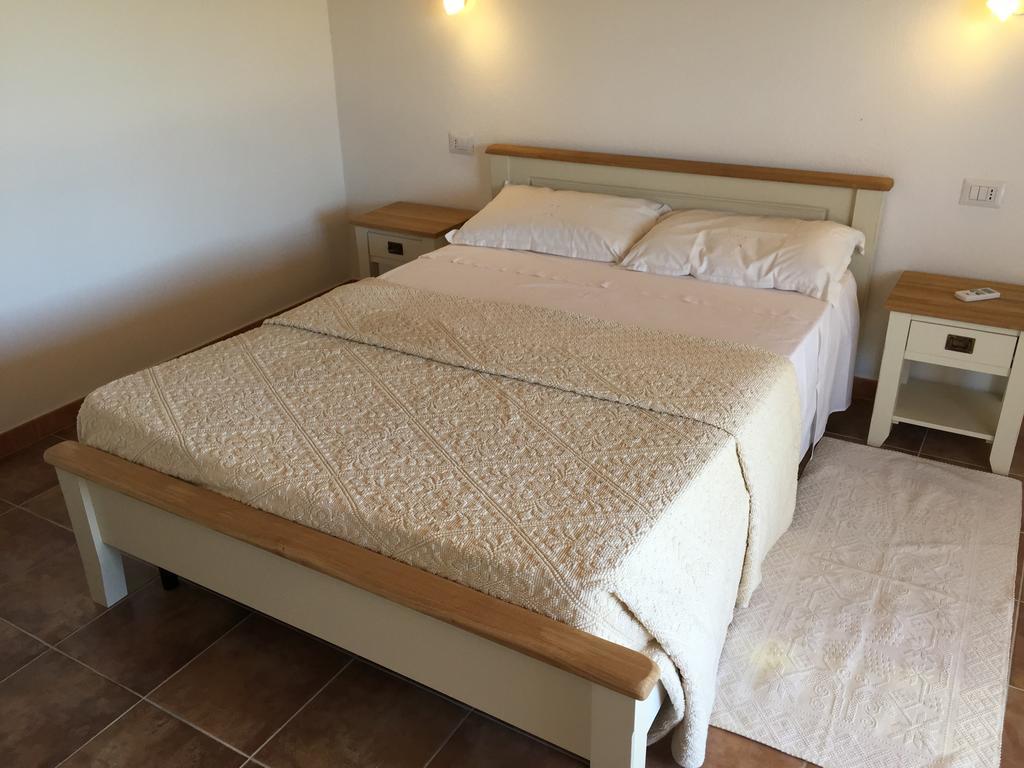 올비아 Agriturismo Mieleamaro 빌라 외부 사진