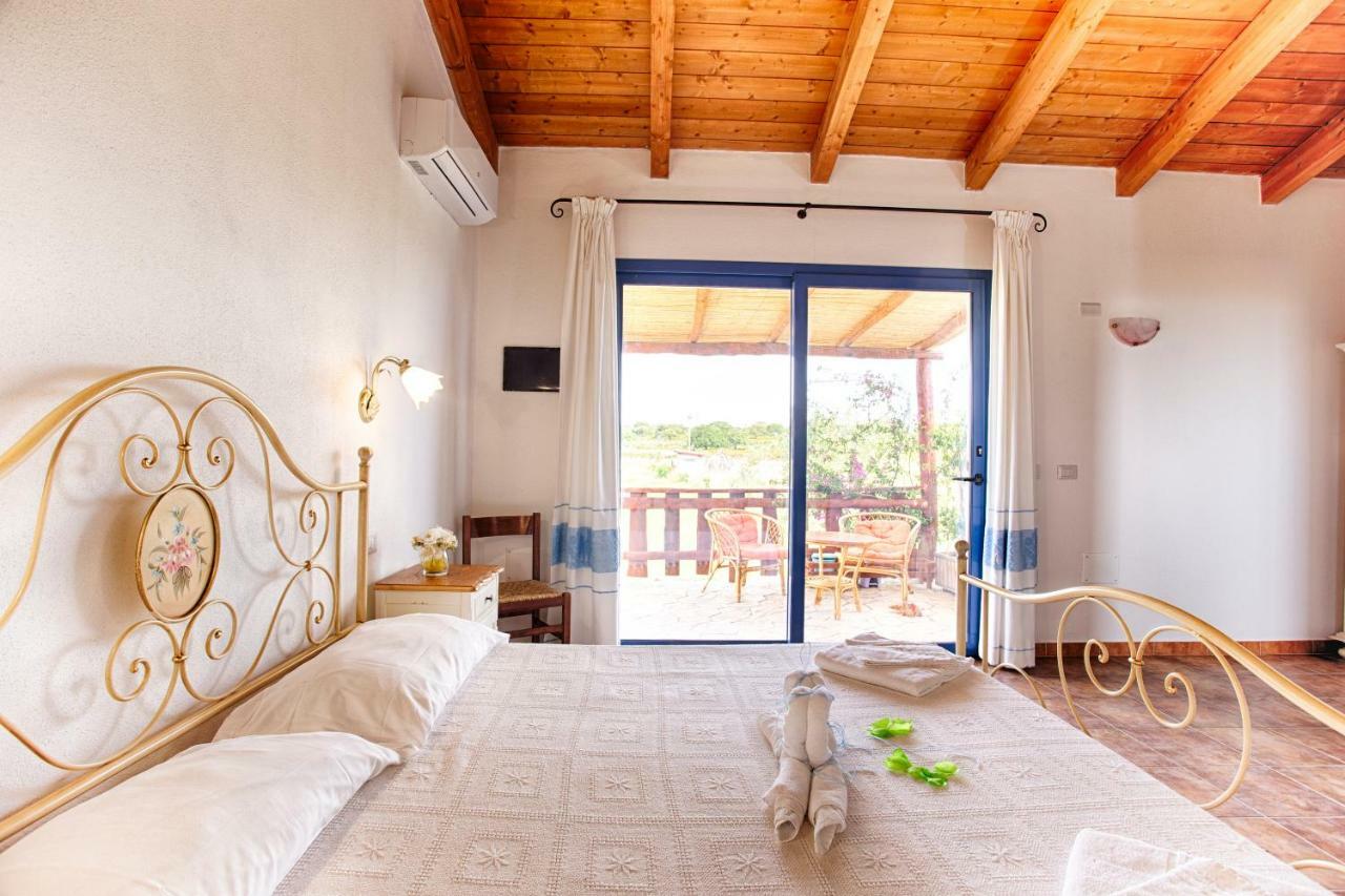 올비아 Agriturismo Mieleamaro 빌라 외부 사진